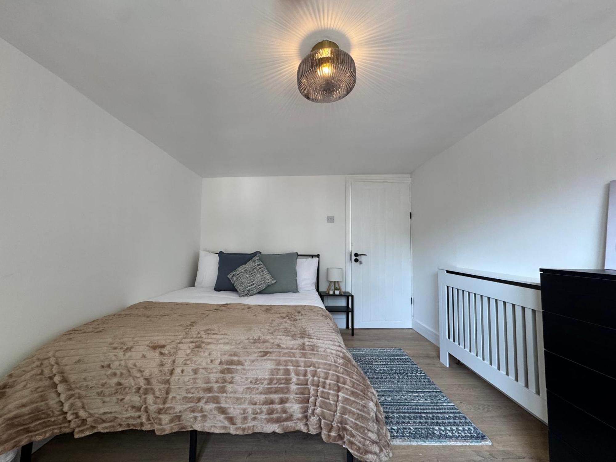 Beautifully Refurbished 4bd Flat By King's Cross