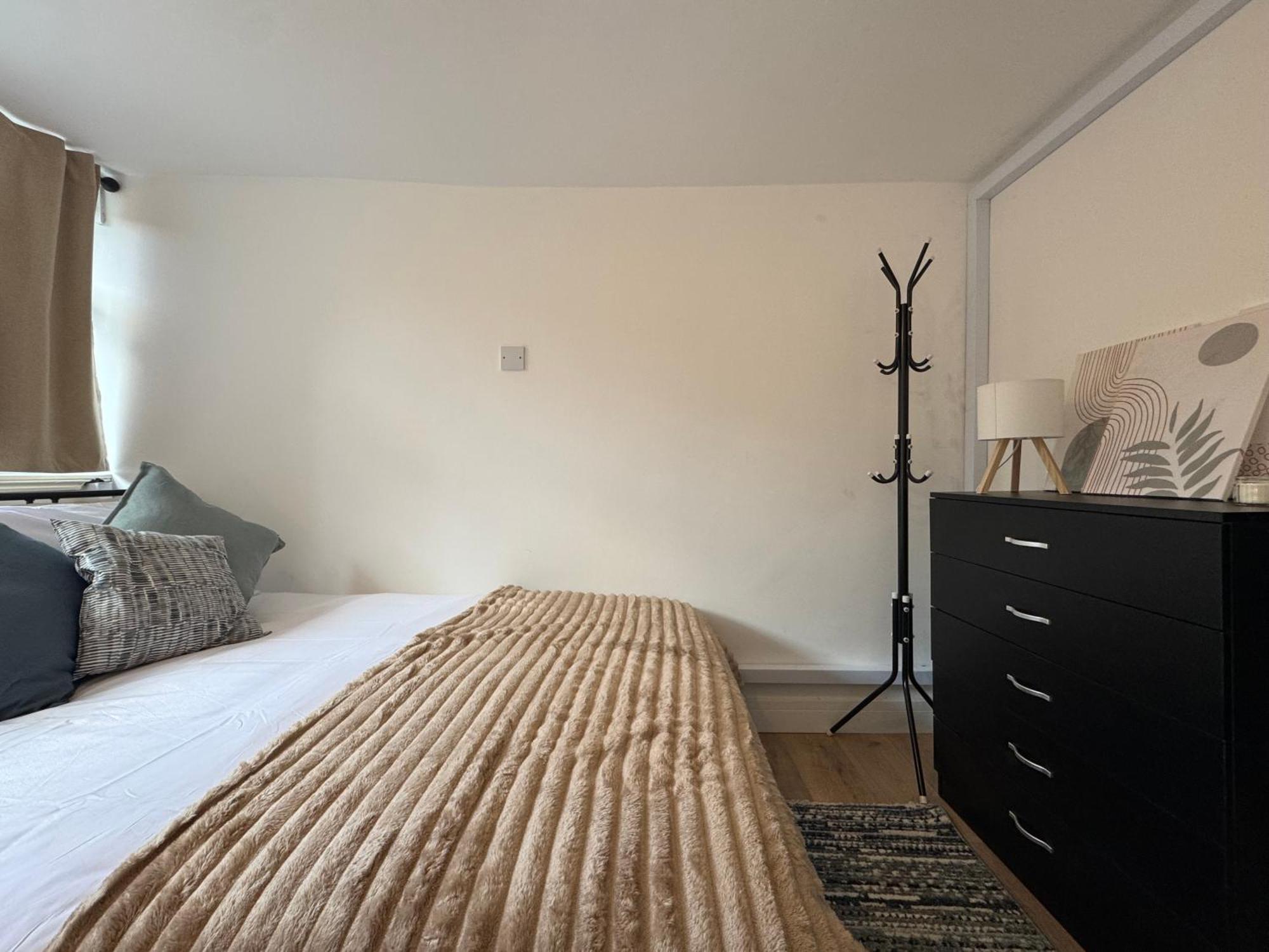 Beautifully Refurbished 4bd Flat By King's Cross *
