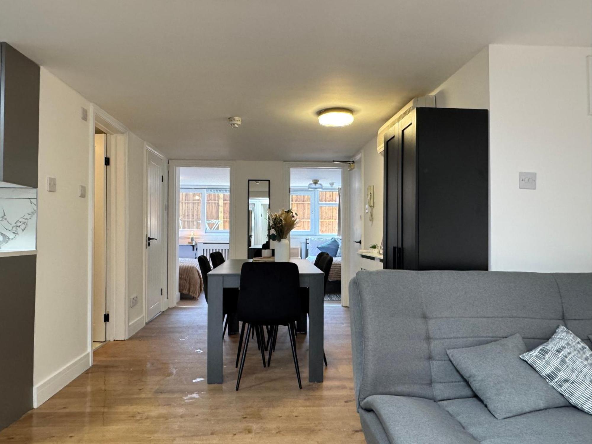 Beautifully Refurbished 4bd Flat By King's Cross