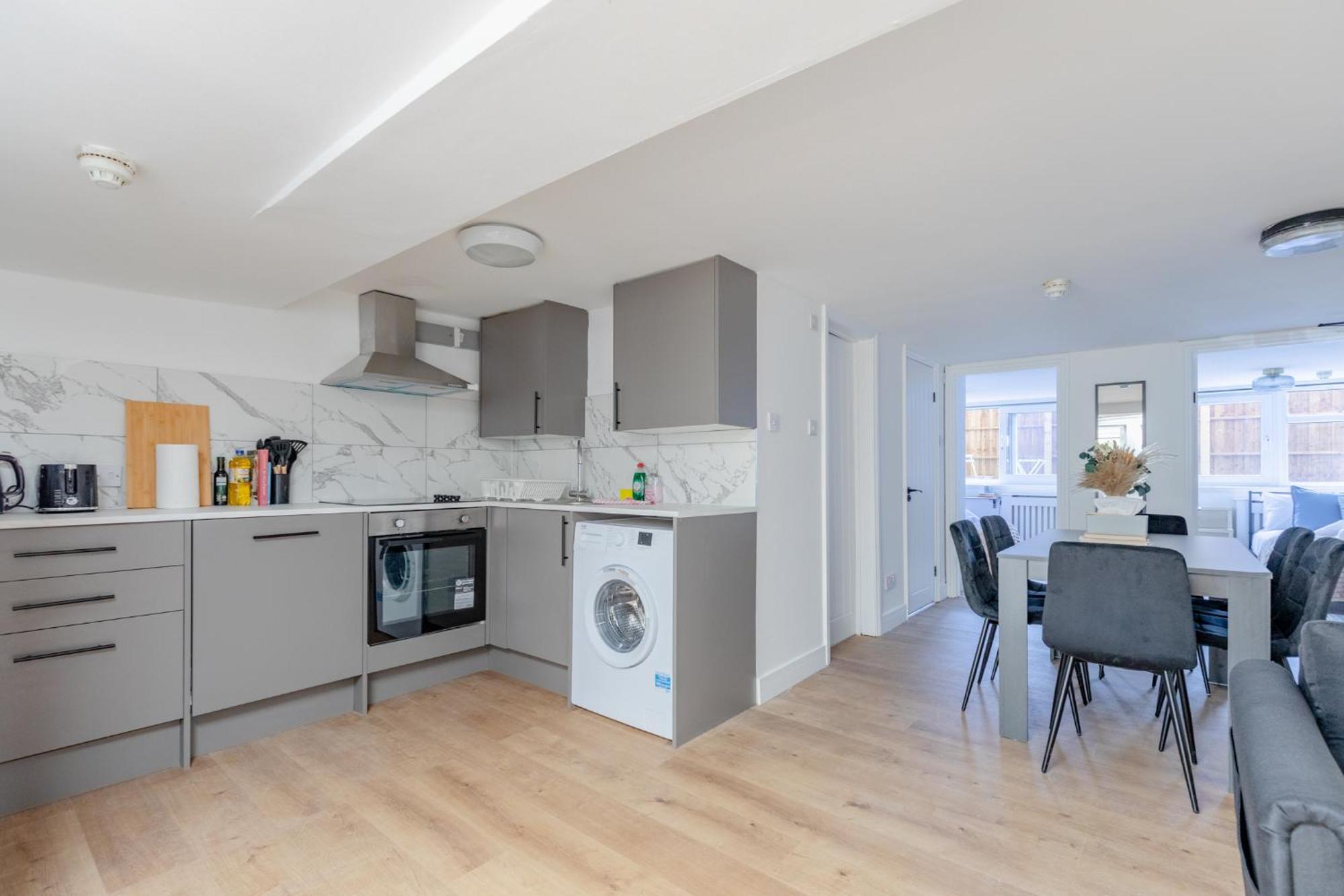 Beautifully Refurbished 4bd Flat By King's Cross